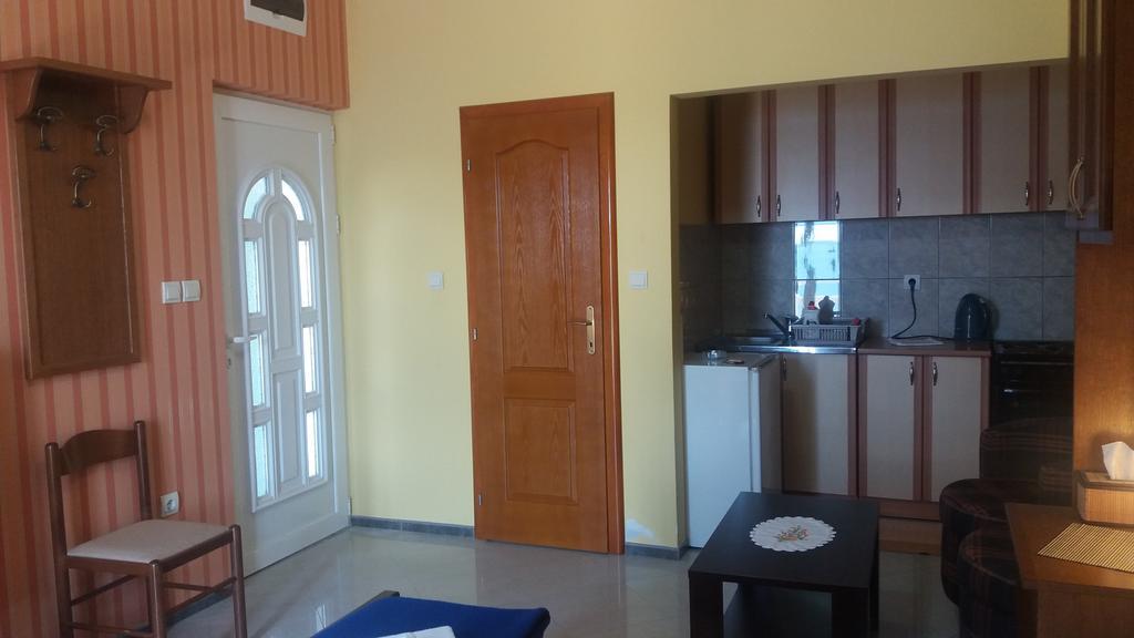 Garni Hotel Bokeska Noc Herceg Novi Esterno foto