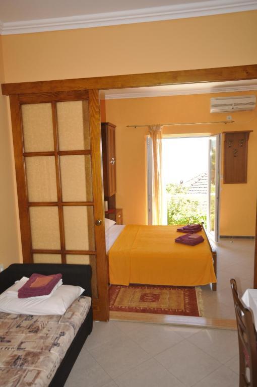 Garni Hotel Bokeska Noc Herceg Novi Esterno foto