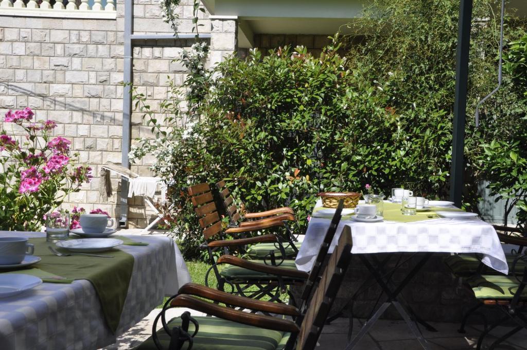 Garni Hotel Bokeska Noc Herceg Novi Esterno foto